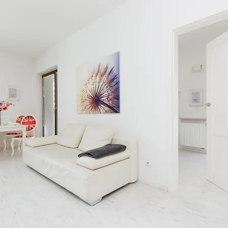 Nowy Mokotow Konstruktorska By Renters Отель Варшава